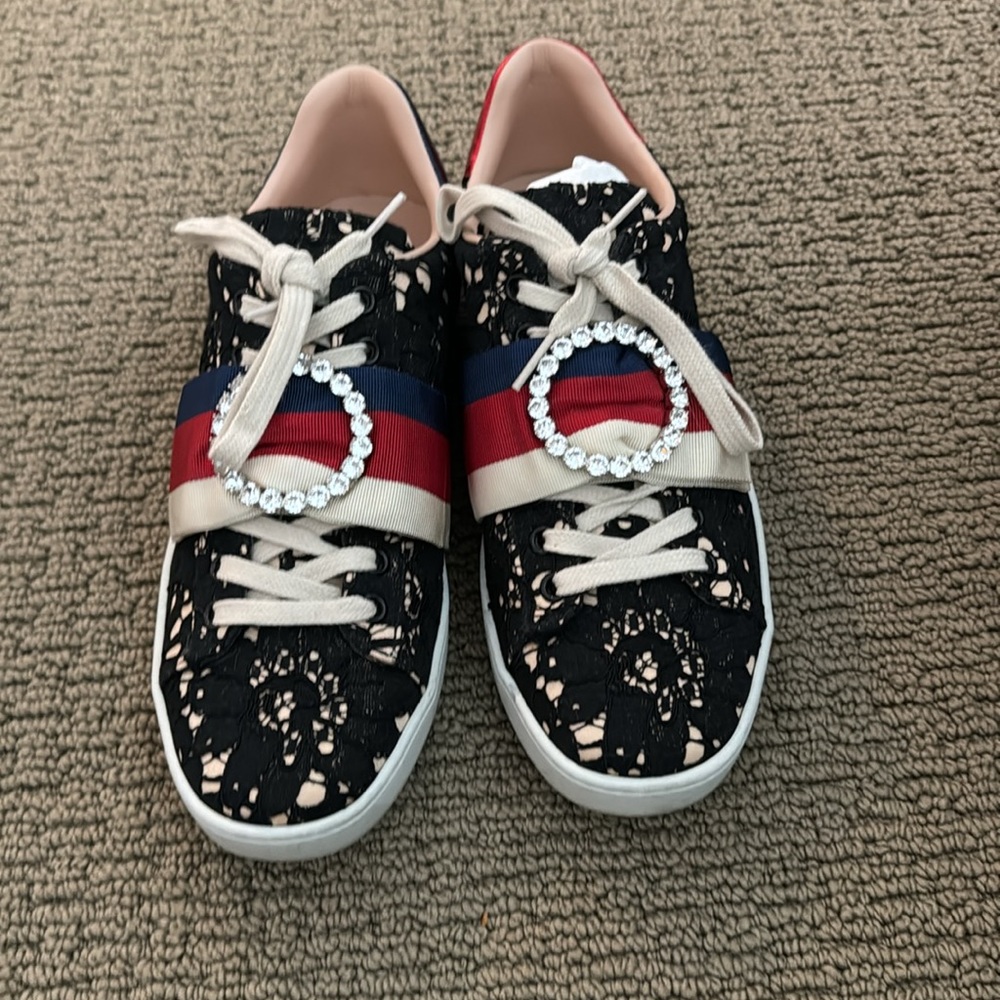 Gucci tennis shoes